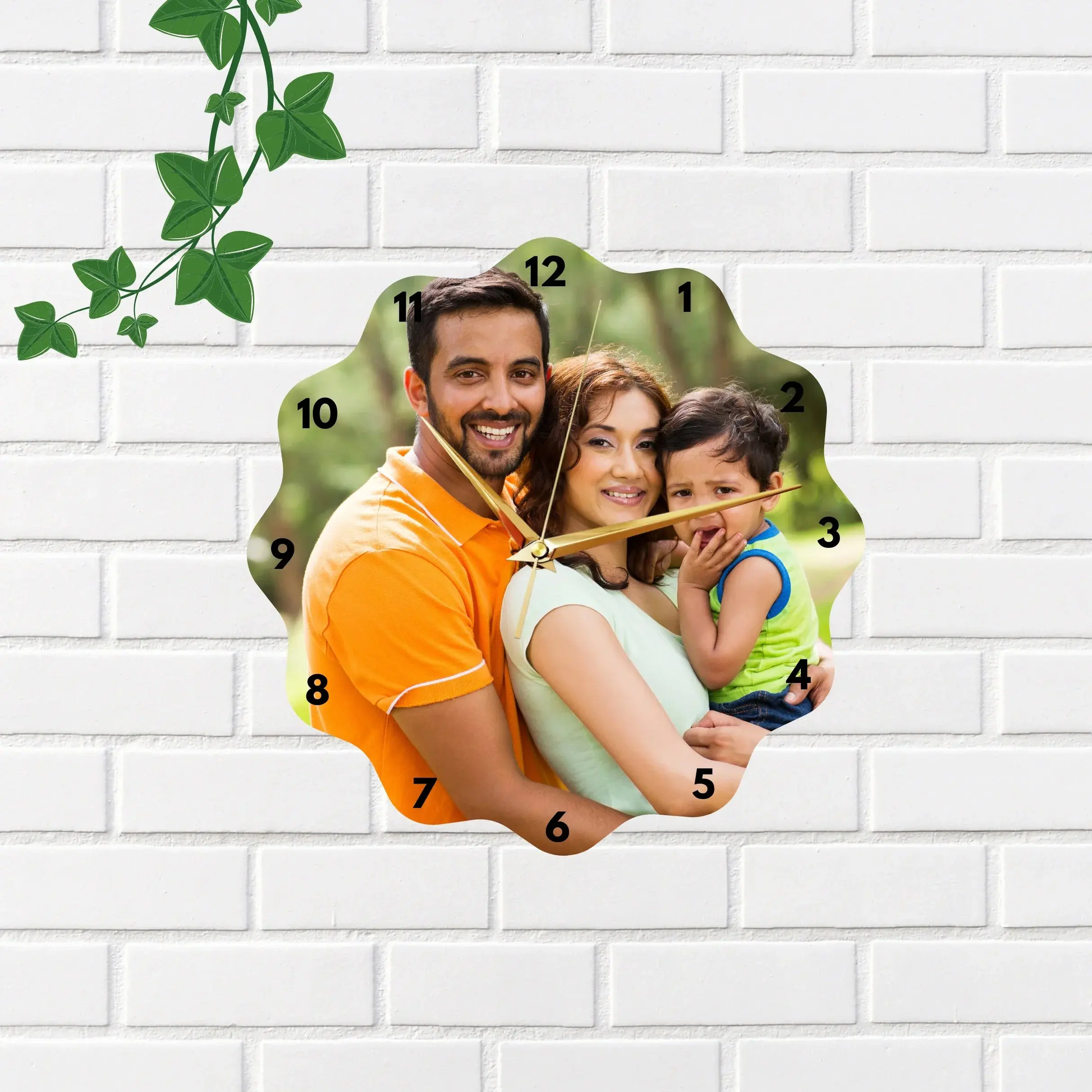 Personalized Photo Wall Clock - A3 giftpartystudio